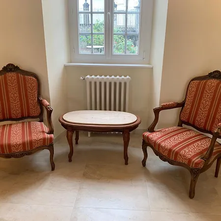 Maison Geze Bed and Breakfast 3*